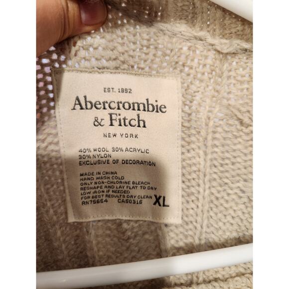 Abercrombie & Fitch Cable Knit Sweater - Beige, Size XL, Wool‎ Blend - Picture 3 of 3